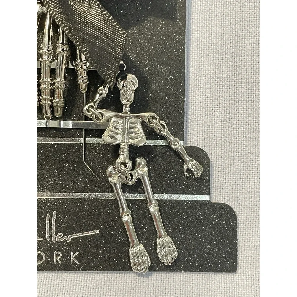 NEW Set of 6 Nicole Miller Silver Metal  Bar Hair Clips Halloween - Hand Spider